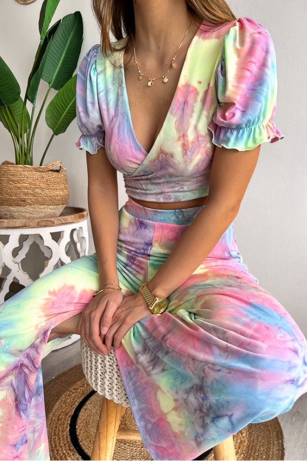 Conjunto de top corto con cuello en V y mangas cortas con estampado floral, cintura elástica y pantalones de pierna ancha 