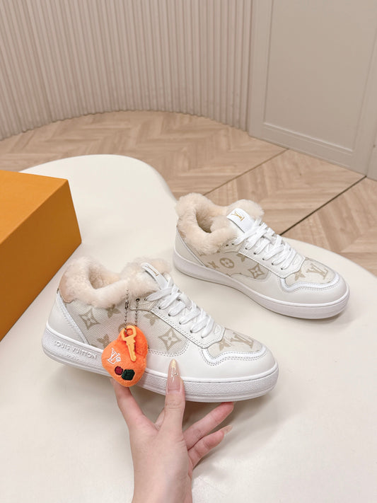 LV Stadium Sneaker White Beige Cowhide Cotton Wool 595427