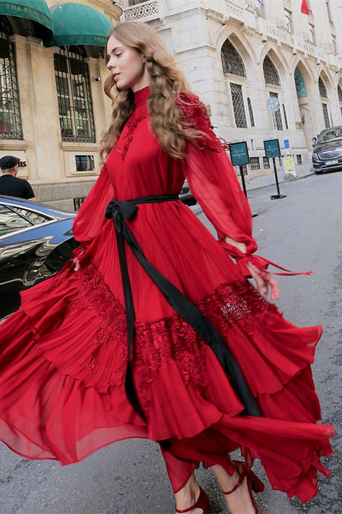 Vestido largo de gasa con capas de encaje Sylvia 