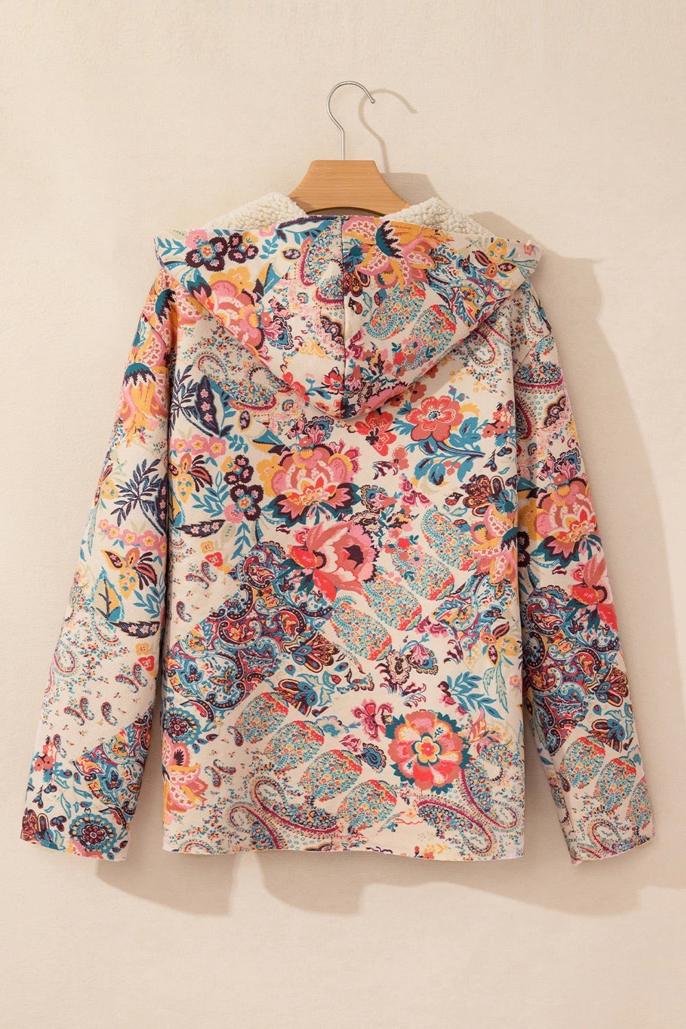 Chaqueta con capucha y forro de sherpa con estampado floral vintage de cachemira en beige
