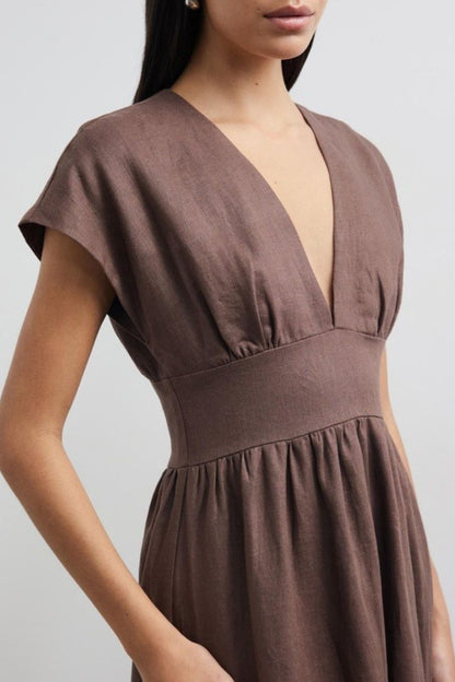 Vestido largo de cintura ajustada y manga corta en mezcla de lino Della
