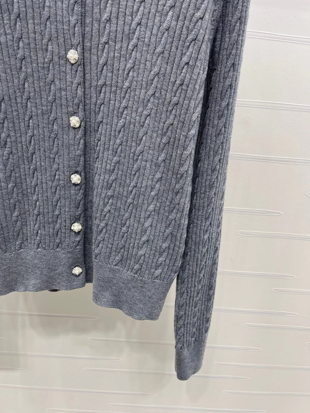 MIUMIU CARDIGAN STYLE 612