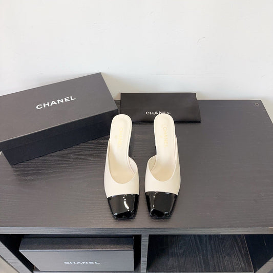 CC 26s Half-Slip Black White Patent Leather 596641