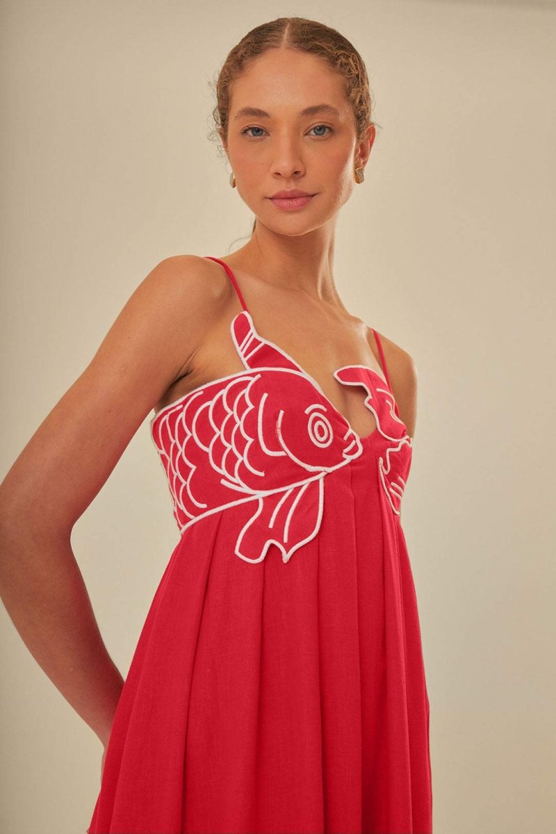 Vestido lencero largo con bordado de peces dorados de Eileen 