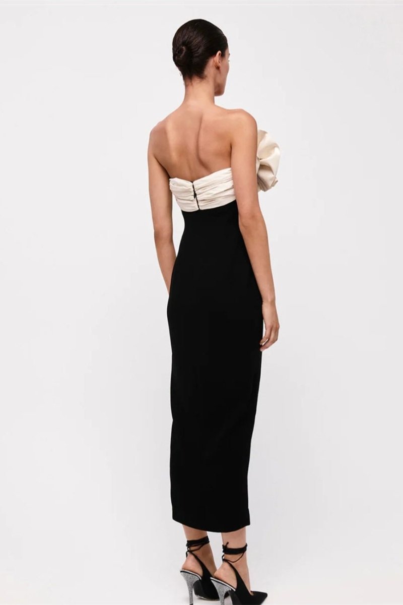 Vestido midi plisado sin tirantes Elsa 