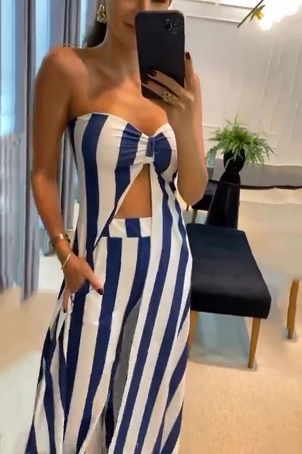 Conjunto de top largo informal con hombros descubiertos y estampado de rayas y pantalones rectos con bolsillos sueltos