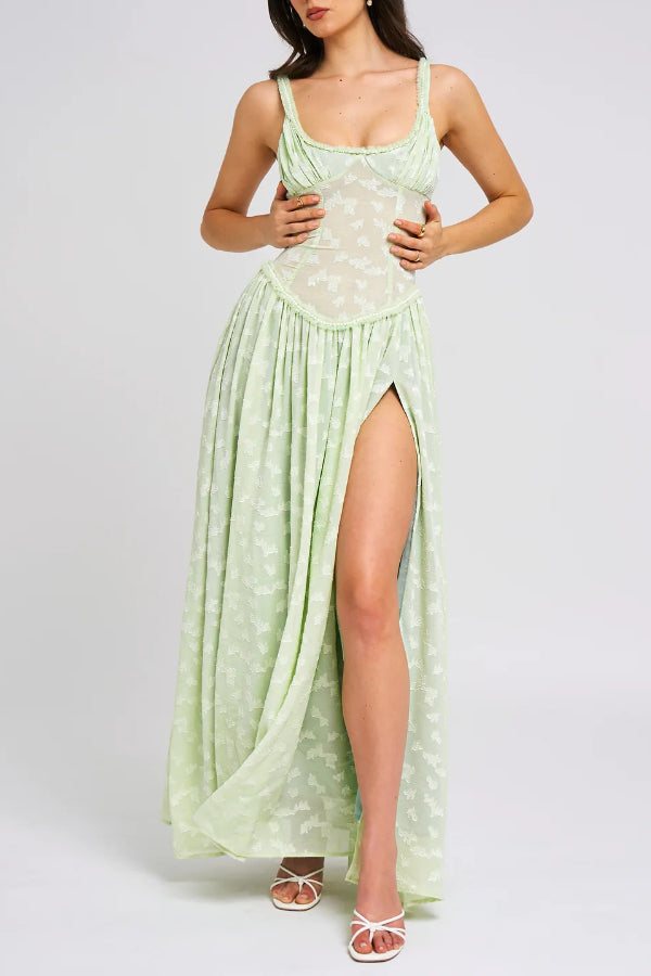 Vestido largo Ulissa verde claro con escote cuadrado, textura jacquard y abertura alta