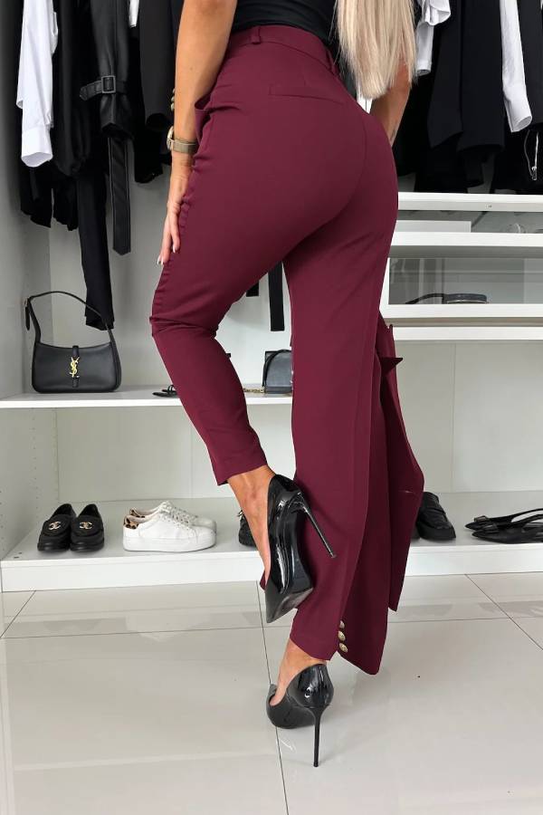 Pantalones cónicos de tiro alto con bolsillos que ofrecen una sensación de confianza