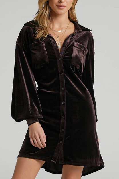Vestido de terciopelo dorado para mujer