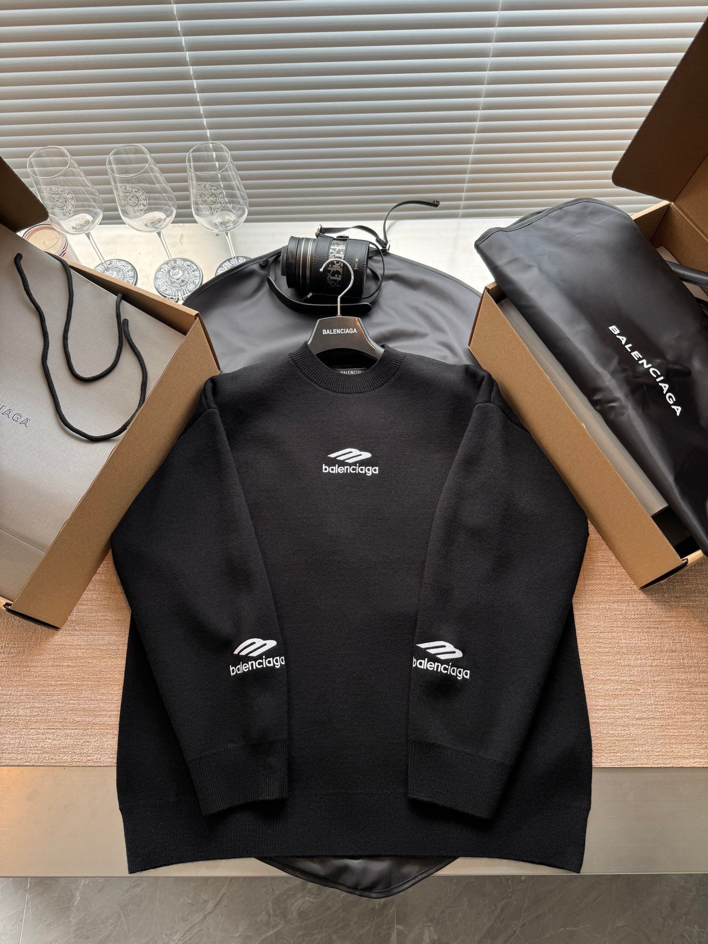 Maglione Balenciaga 25 in lana nera 0017