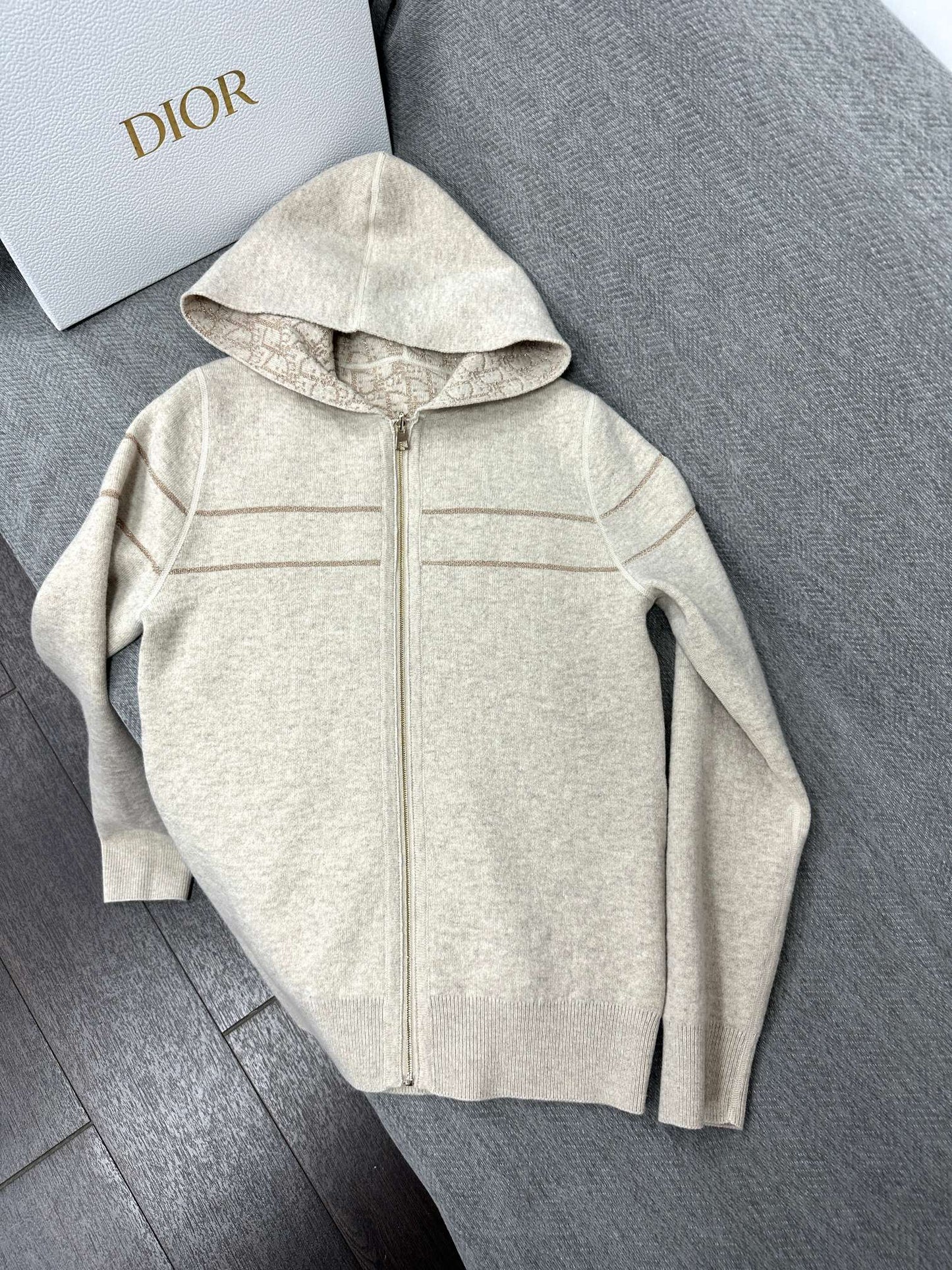 CD Reversible Zipped Cardigan with Hood Grey Cashmere 336827