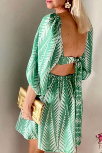 Vestido corto con mangas abullonadas y lazo en la espalda, estampado étnico, mezcla de lino y verdes de verano