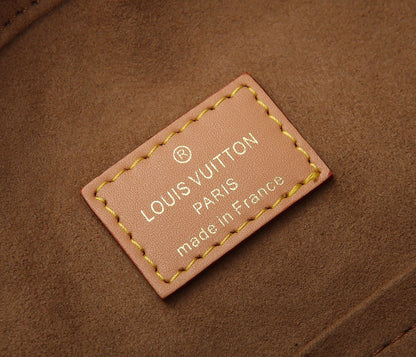 Handbags Louis Vuitton LV Boite Chapeau Souple MM