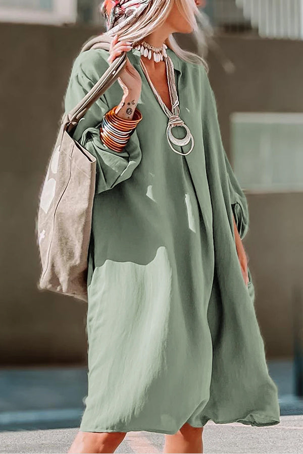 Vestido túnica bohemio verde con cuello con muesca y mangas enrollables 