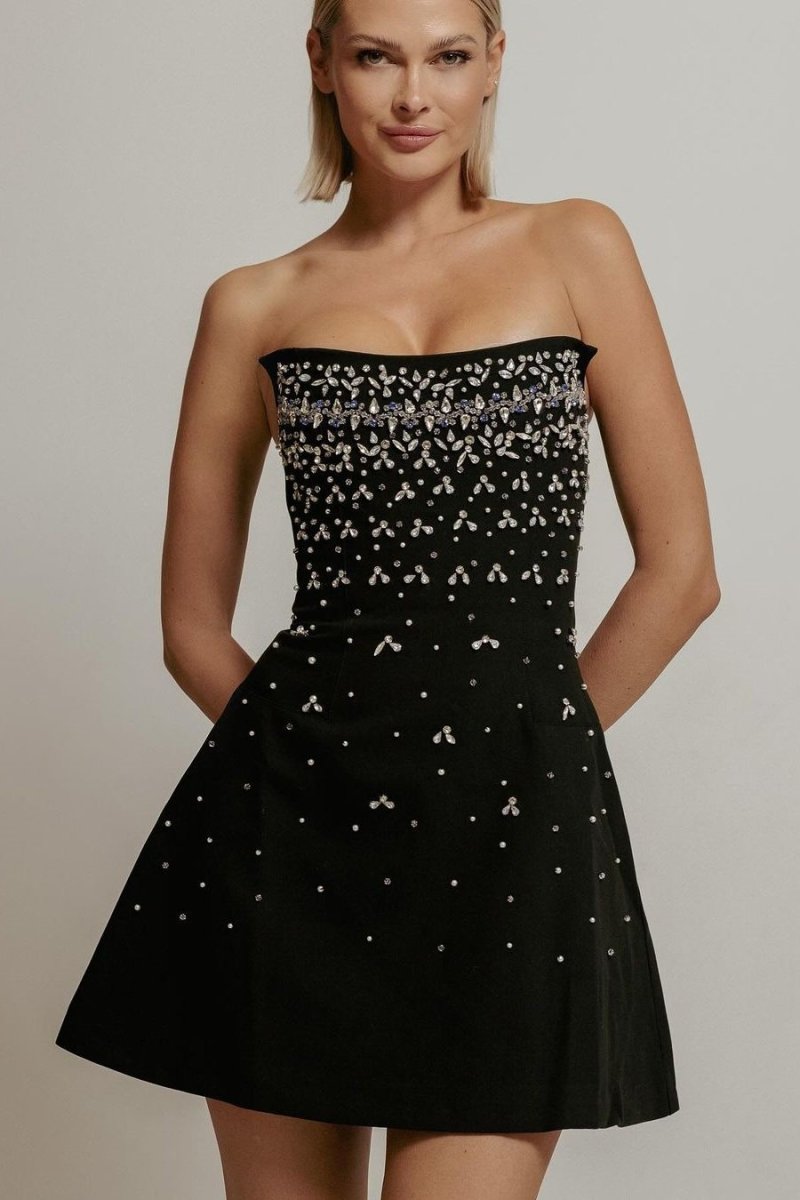 Vestido mini sin mangas con adornos de cristal de Frances 