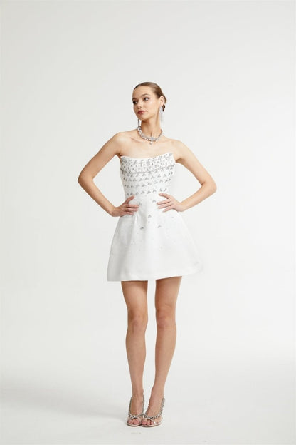 Vestido mini sin mangas con adornos de cristal de Frances 