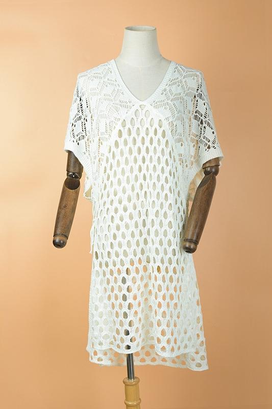 Vestido de crochet con cuello en V de Gwen 