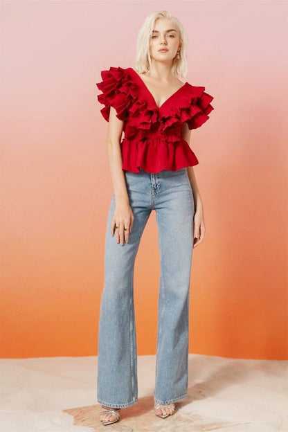 Blusa Helen con escote en V y volantes 