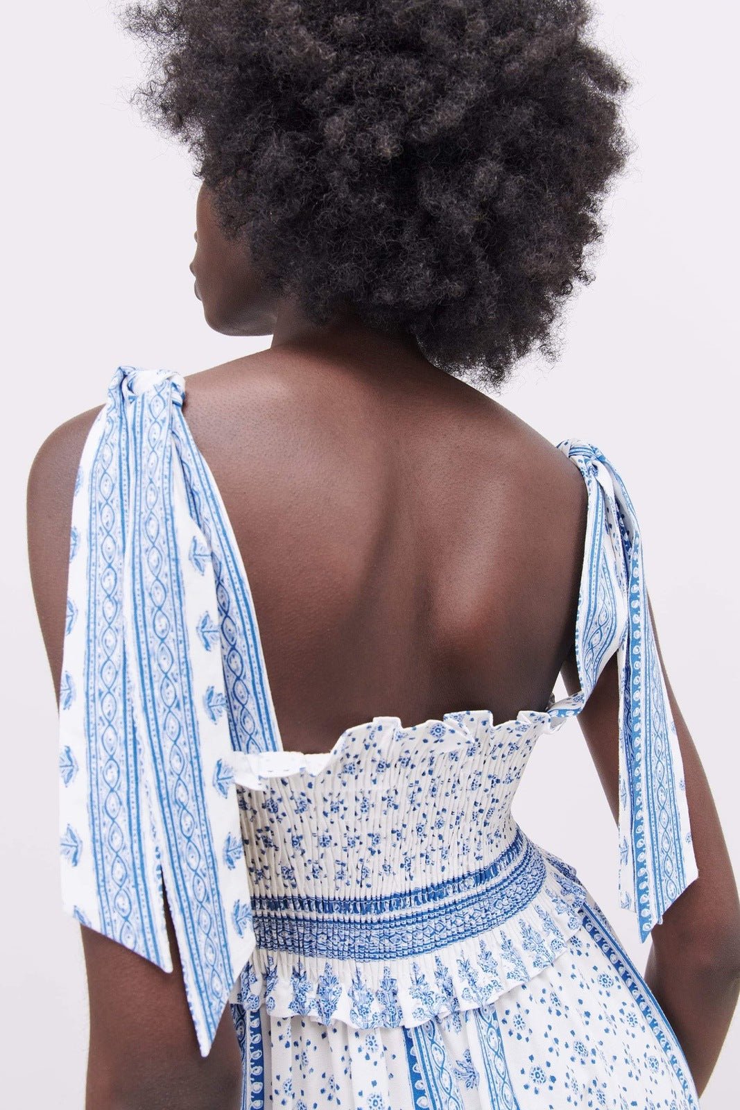 Vestido midi con tirantes fruncidos y estampado Helga 