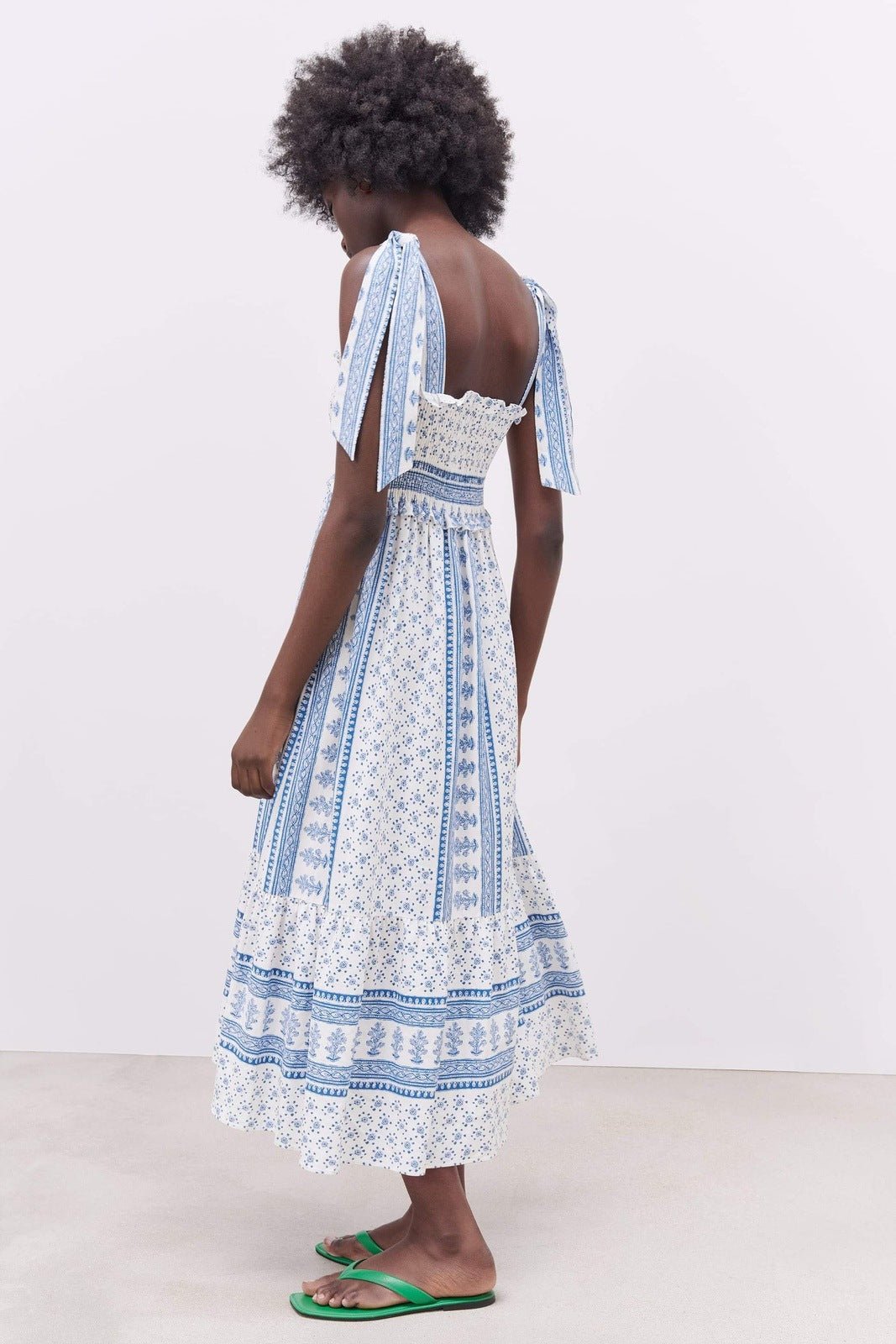 Vestido midi con tirantes fruncidos y estampado Helga 