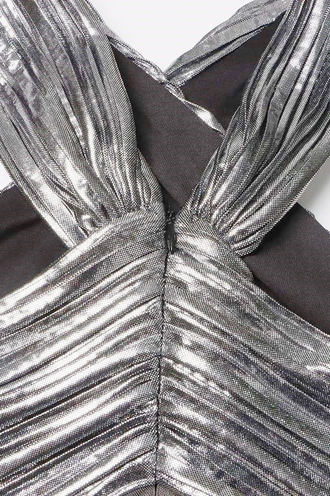 Vestido largo con cuello halter cruzado metálico Heloise 