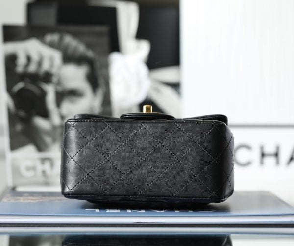 C hanel Classic Flap mini handbag