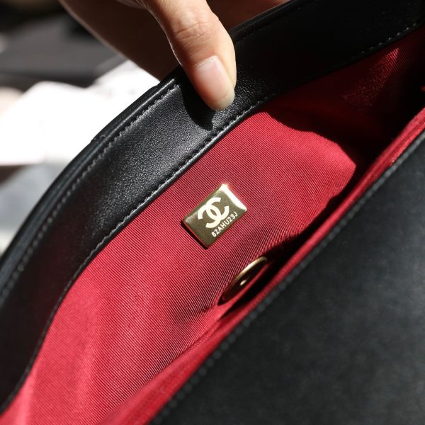 C hanel 19s handbag