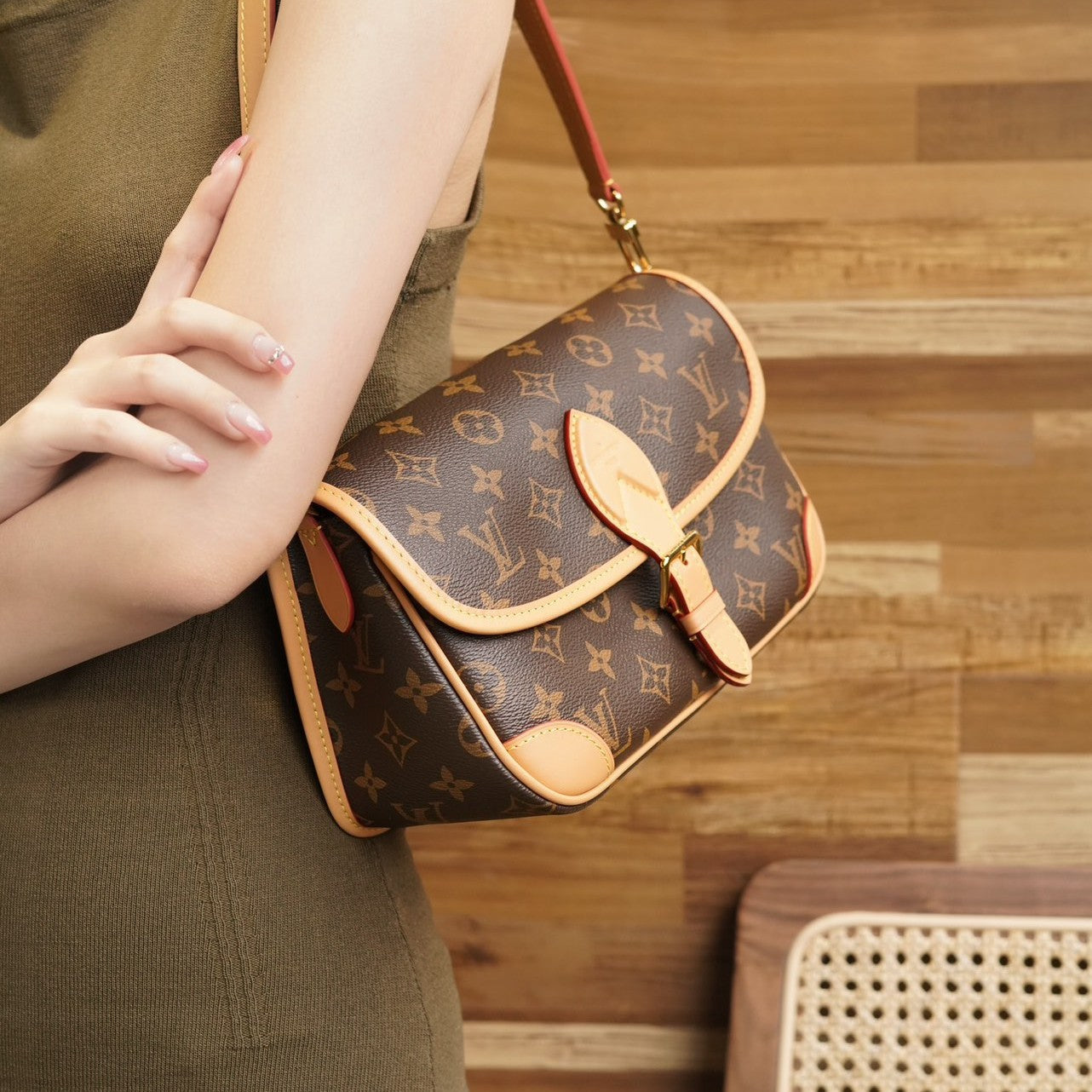 L V Diane PM M45985