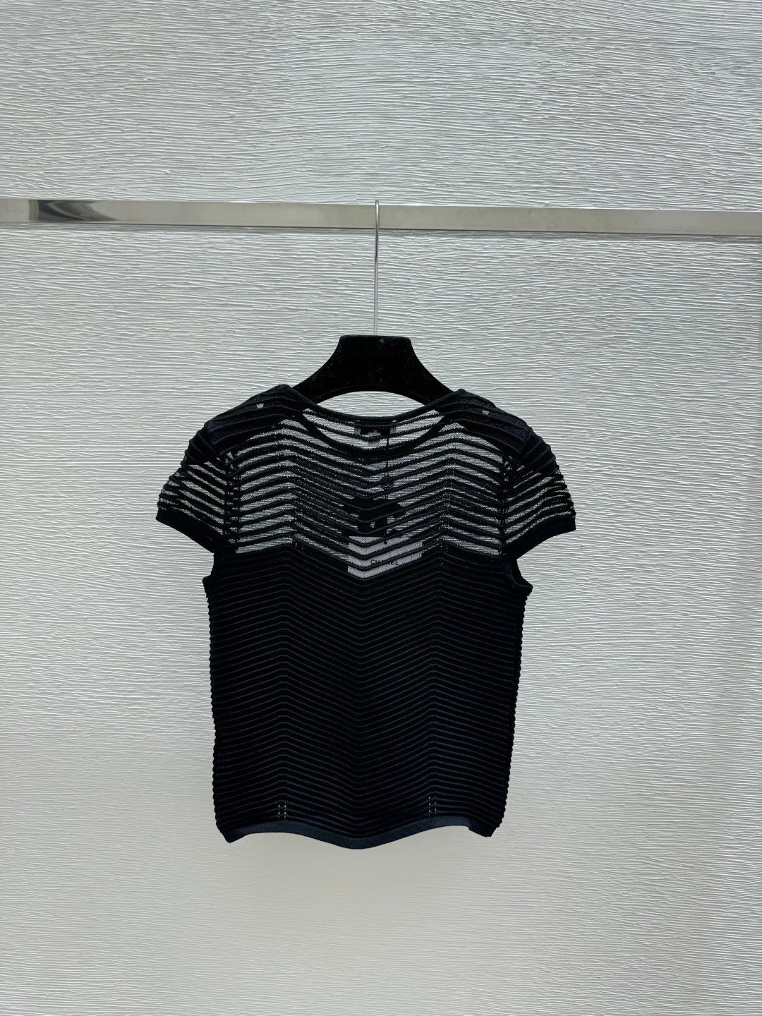 Chanel 2026 Hollow-Out Crew Neck Knitted Short-Sleeve Viscose Polyester 170694
