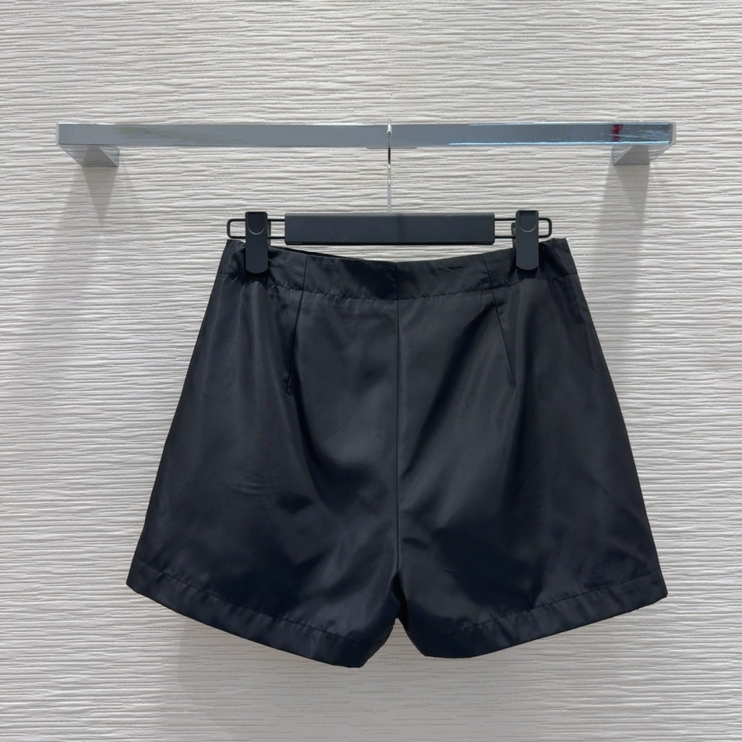 CD 25 Casual Short Black White Polyester