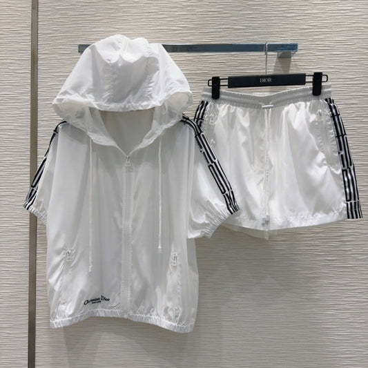 CD 25 Suit Black White Polyester