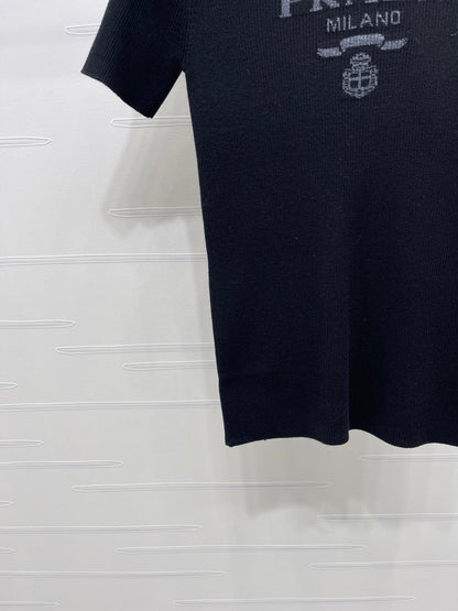 Prada Round Neck Knit Short-Sleeve Top Black Wool 351041