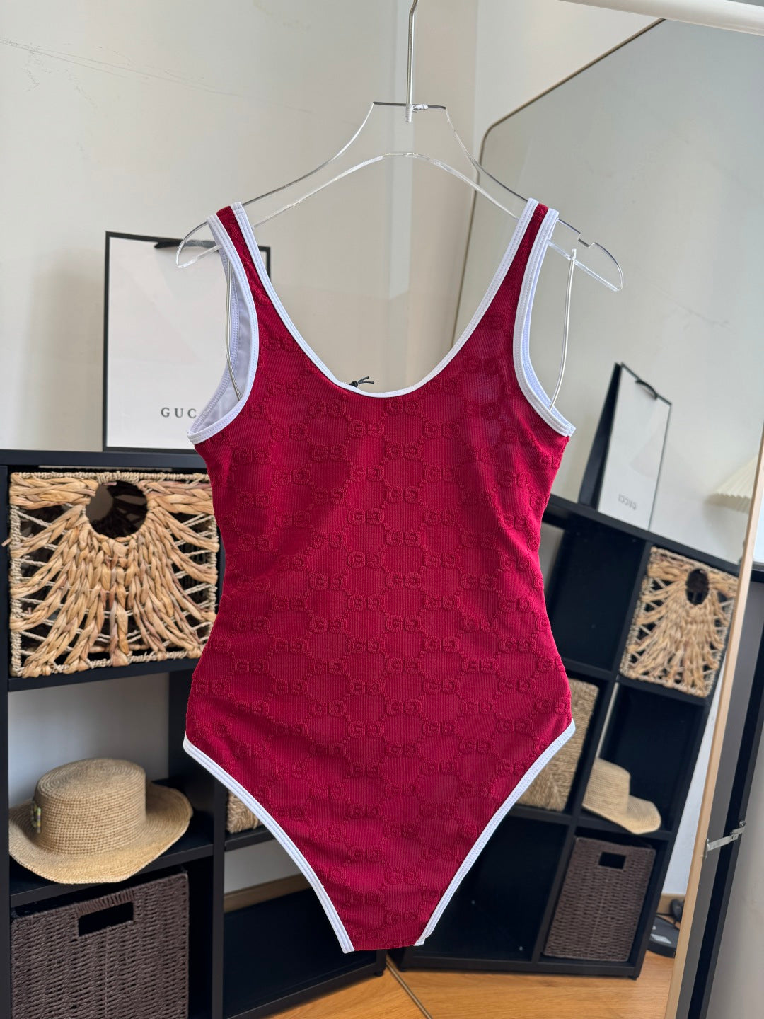 Gucci 26s One-Piece Red Cotton 184233