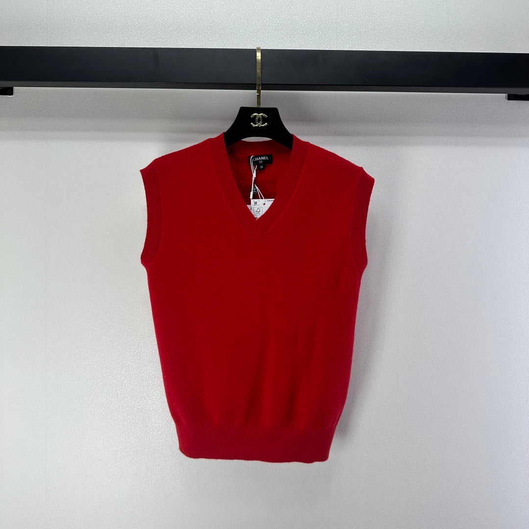CC V-neck Vest Red Wool 346003