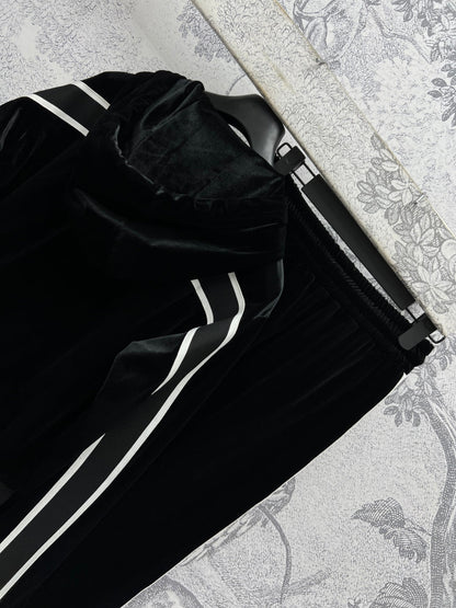 CD 25 Contrast Ribbon Suit Black velvet
