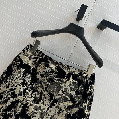 CD 25 Print Short Black Gold Jacquard fabric