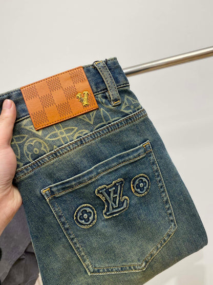 LV STRAIGHT LEG JEANS 239598