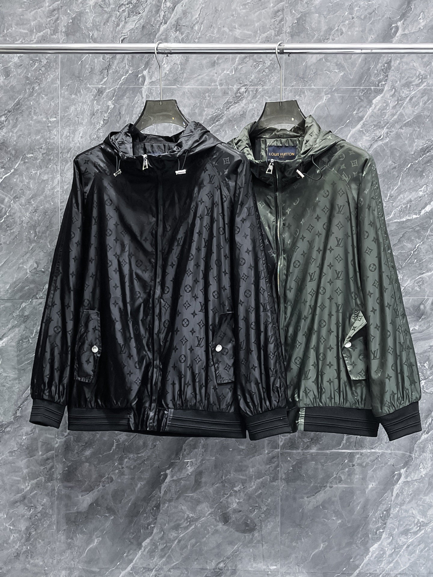 LV ARMY GREEN JACKET 239569