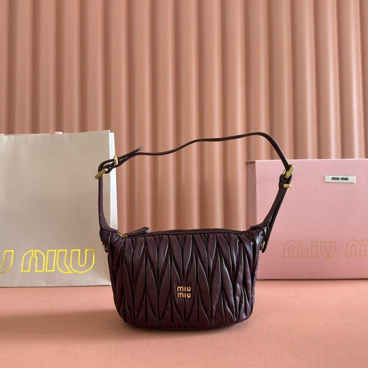 Miu Matelassé Pouch Bag 15cm Chocolate Leather