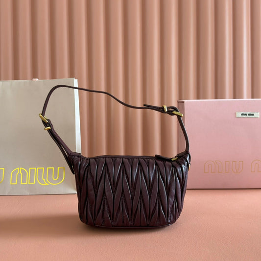Miu Matelassé Pouch Bag 15cm Chocolate Leather