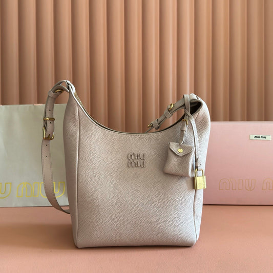 Miu Leather Bucket Bag 23cm Powder Pink Grain Cowhide