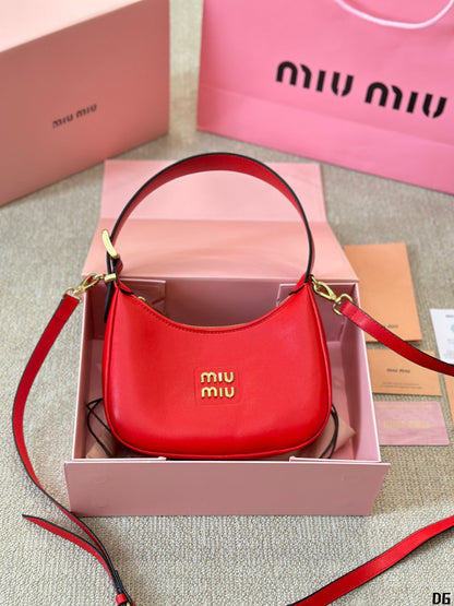 HOBO 20 BAG IN CHERRY RED CALFSKIN