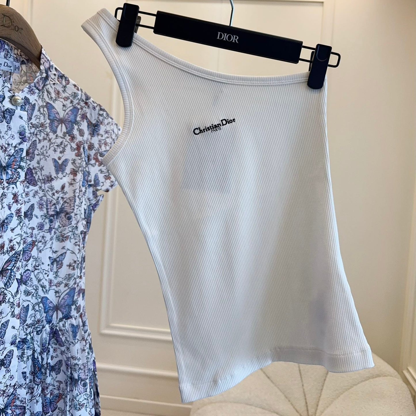 CD 2025 Asymmetrical Off-shoulder Vest White Cotton