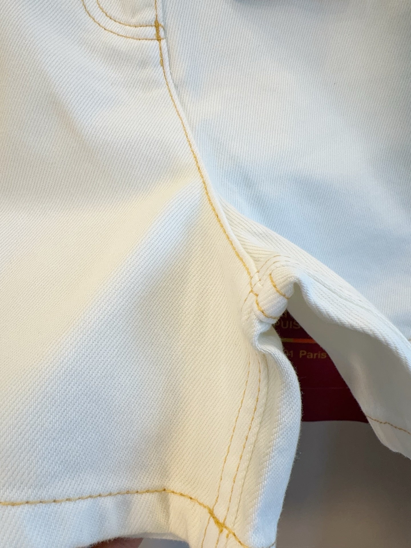 LV 25 Versatile Slimming Denim Shorts White Cotton