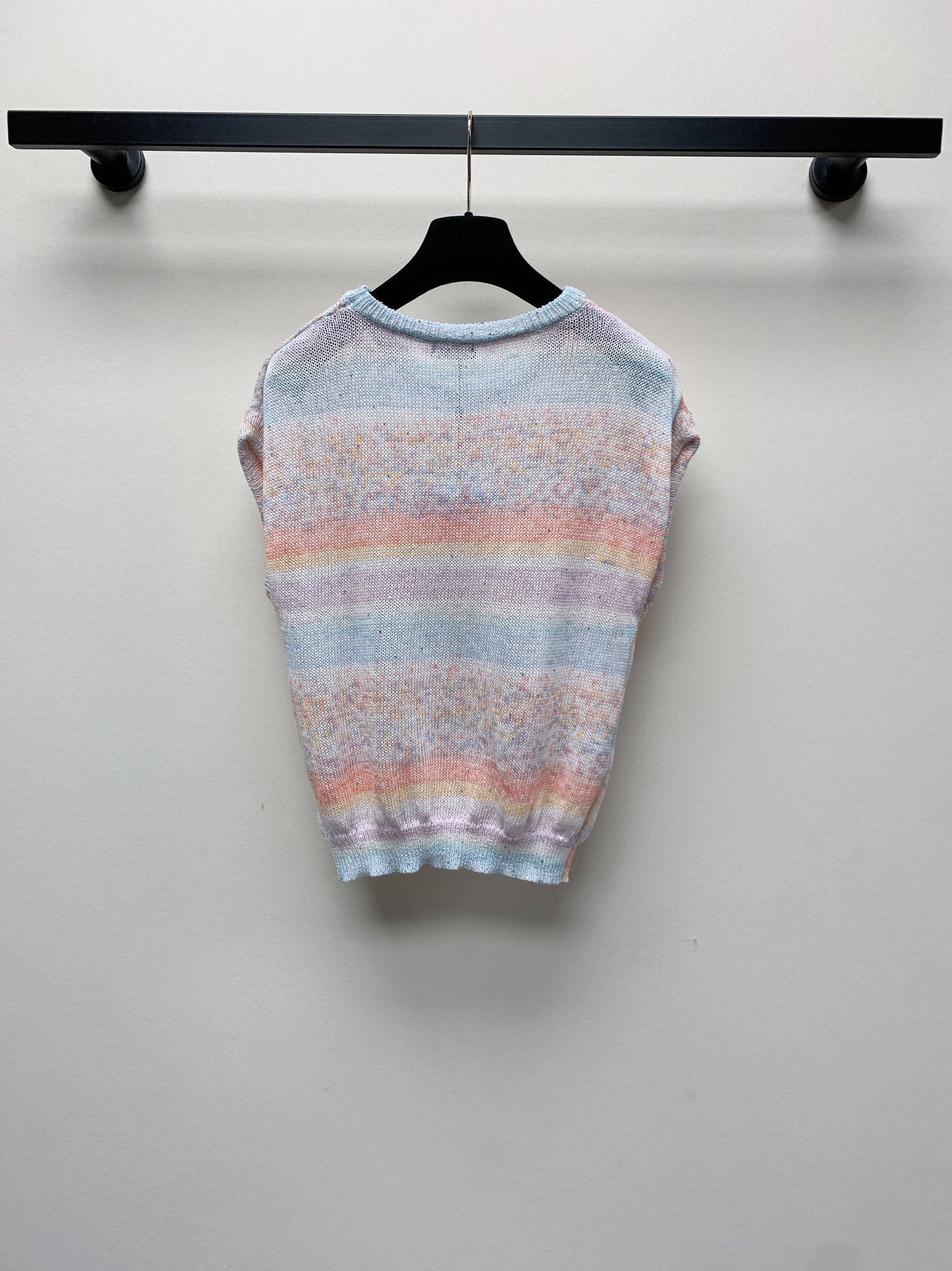 CC 25 Round Neck Contrast Color Stitching Sleeveless T-shirt in Colorful Tencel 277594