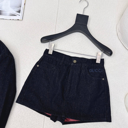 Gucci 25 Denim Short Dark Blue Cotton 596440