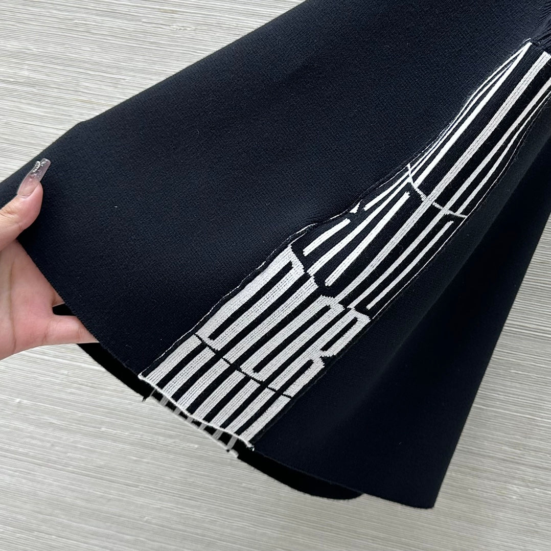 CD 25 Embroidery Knitted Vest Top Black Polyester Cotton