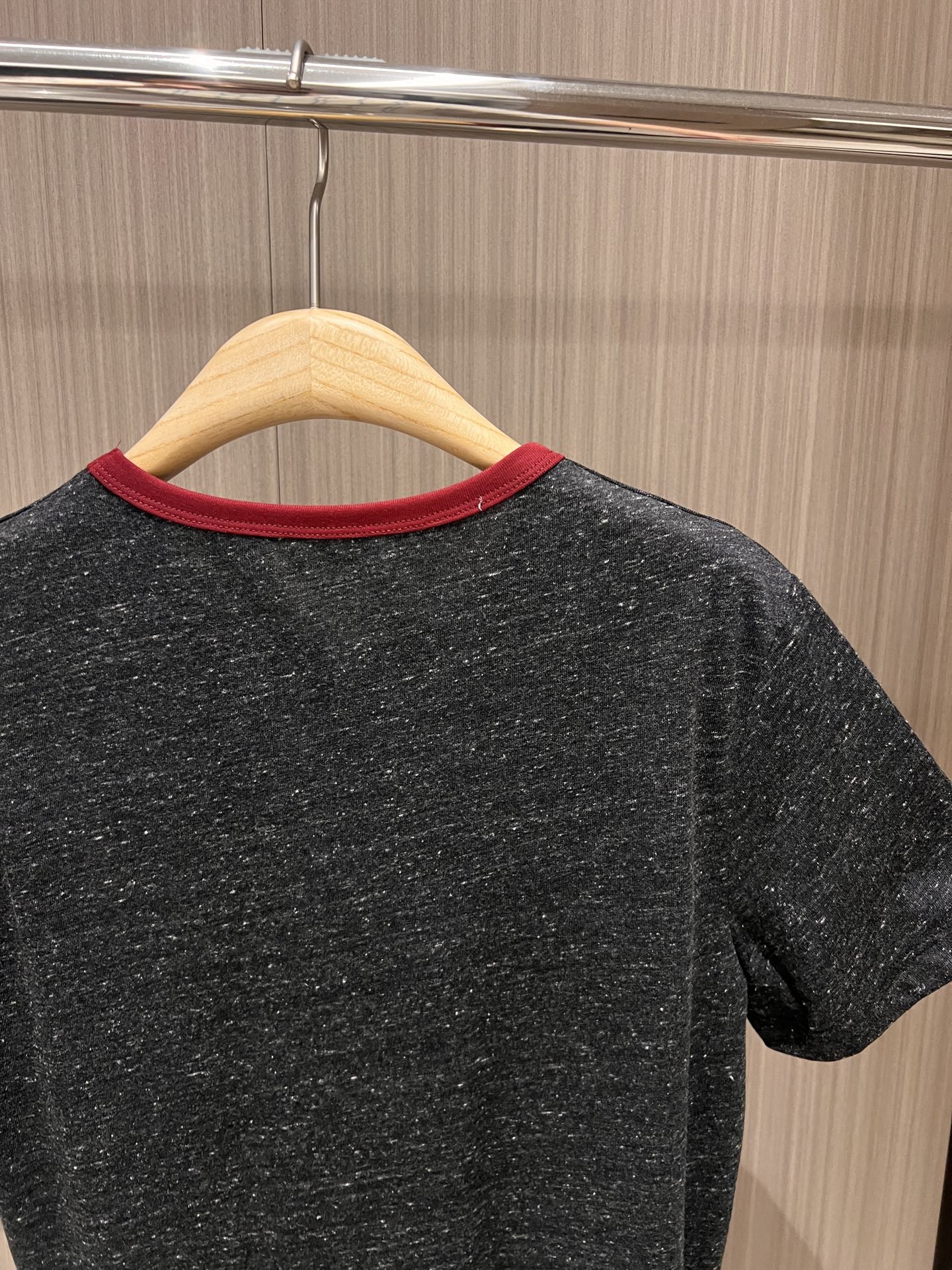 YSL Red Collar Logo Badge T-shirt Gray Cotton