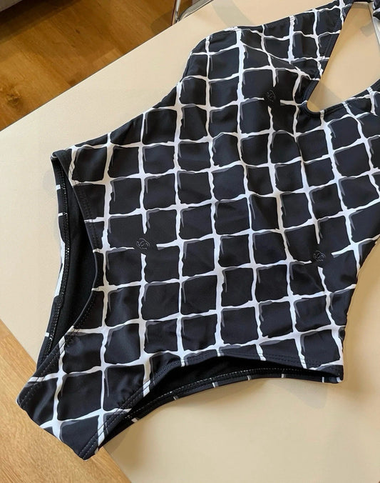 CC BIKINI SWIMSUIT SET IN WHITE CHECKERED PRINT ON BLACK BACKGROUND 624545