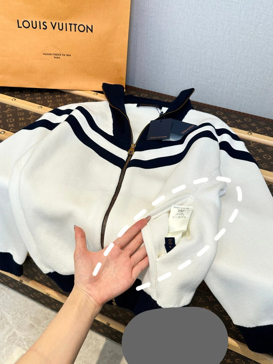 LV 25S PEACOAT 0165